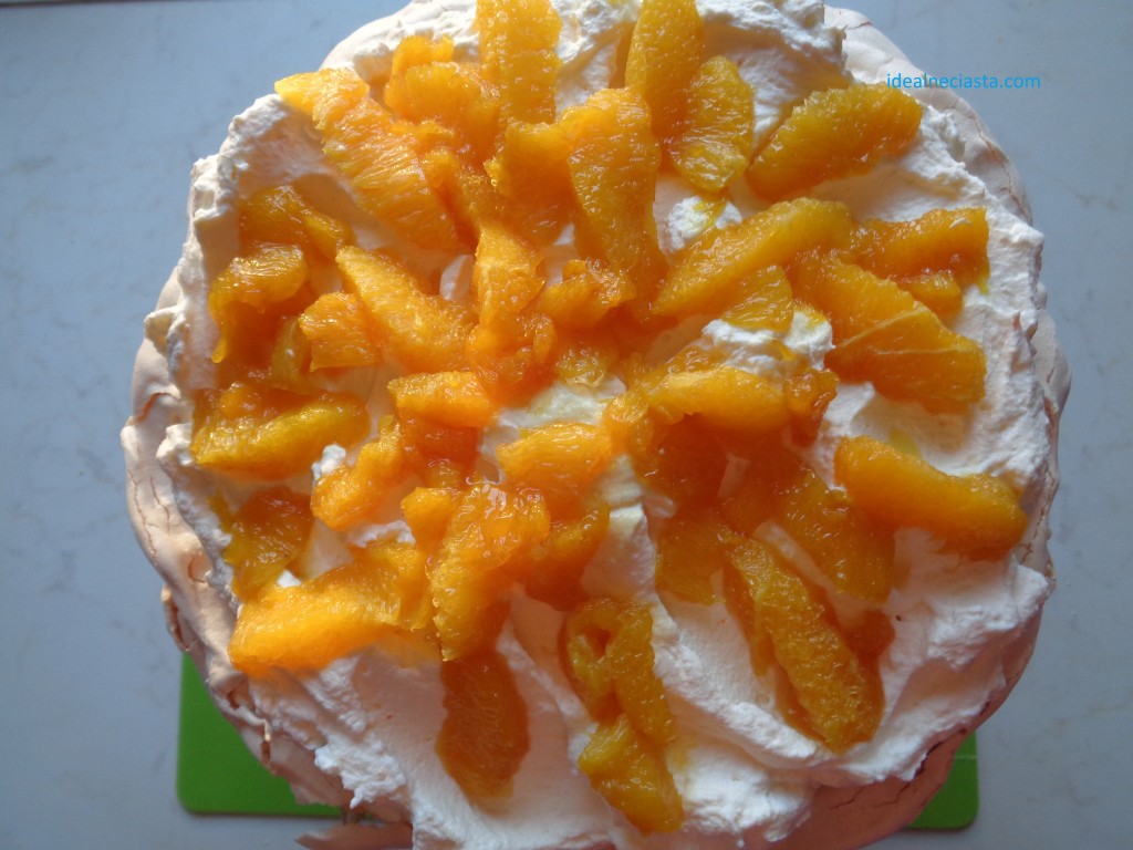tort bezowy z karmelizowanymi pomaraÅ„czami 