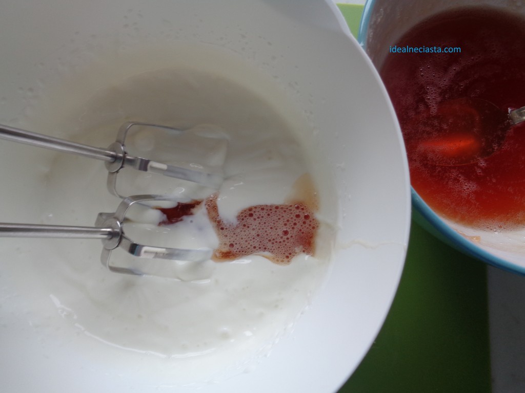 miksowanie galaretki z jogurtem